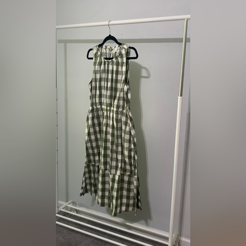 Free assembly dress - barely worn